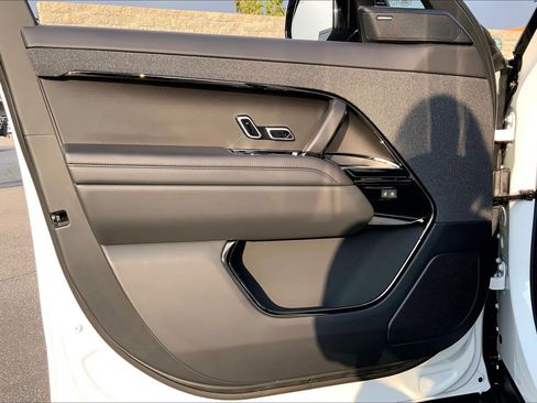 New 2026 Land Rover Range Rover Sport SE AWD/4WD image 11