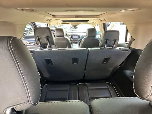 Used 2018 GMC Acadia Denali w/ Technology Package AWD/4WD image 23