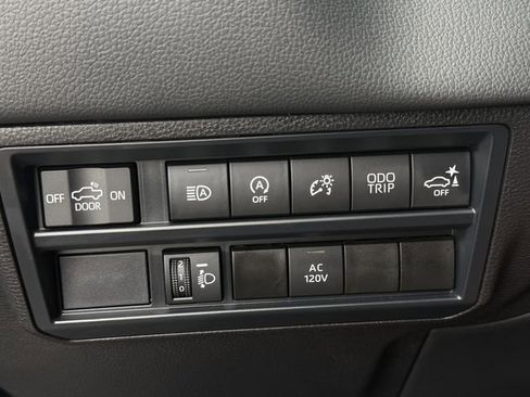 Used 2025 Toyota Tundra Limited w/ Power Package AWD/4WD image 21