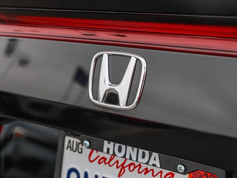 Certified 2024 Honda Civic Sport image 25