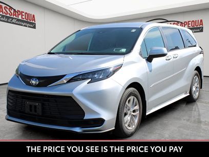 Used 2025 Toyota Sienna LE