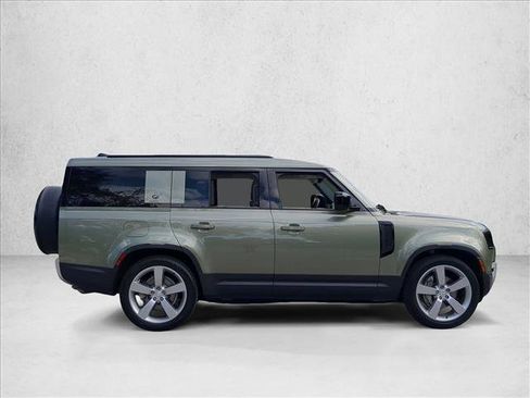 Used 2024 Land Rover Defender 130 S image 4