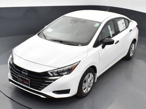 Used 2025 Nissan Versa S w/ Lighting Package image 41