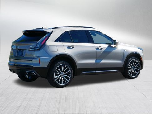 Used 2024 Cadillac XT4 Sport AWD/4WD image 6