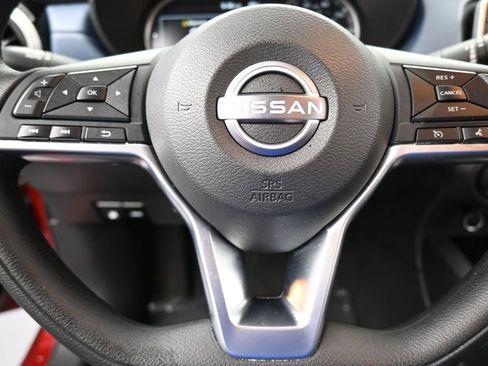 Used 2025 Nissan Versa SV image 28