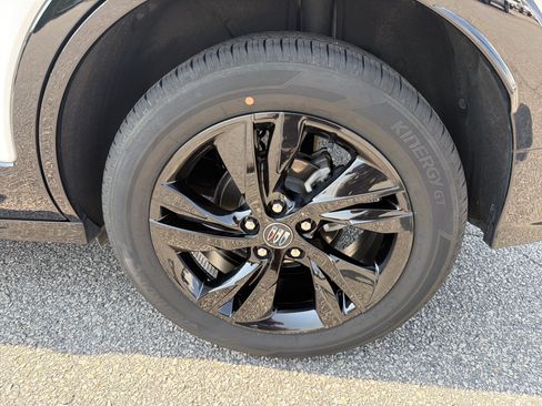 Used 2024 Buick Encore GX Sport Touring FWD image 30