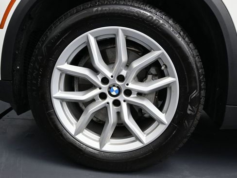 Used 2021 BMW X5 xDrive40i w/ Convenience Package image 10