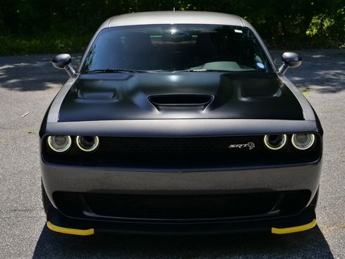 Used 2018 Dodge Challenger SRT Hellcat RWD image 5