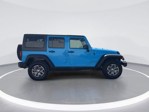 Used 2018 Jeep Wrangler Unlimited Rubicon w/ Connectivity Group AWD/4WD image 9