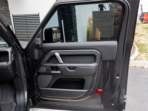 Used 2023 Land Rover Defender 90 Carpathian Edition image 38