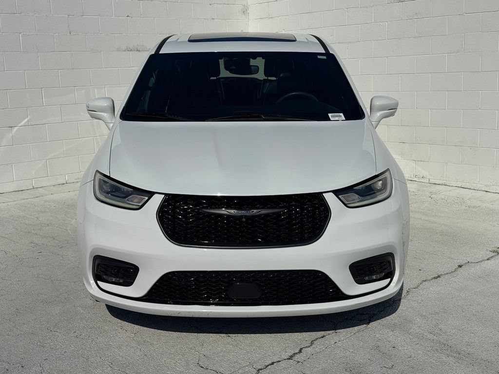 Used 2022 Chrysler Pacifica Limited w/ S Appearance Package FWD image 9