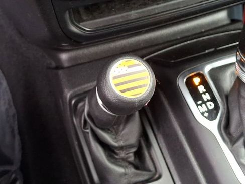 Used 2018 Jeep Wrangler Sport image 25