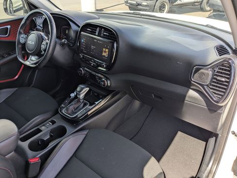 Certified 2023 Kia Soul GT-Line w/ GT-Line Technology Package FWD image 28