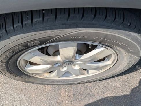 Used 2012 Kia Sorento LX w/ Convenience Pkg FWD image 10