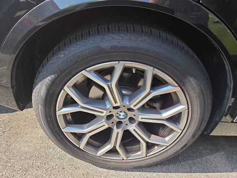 Used 2025 BMW X7 xDrive40i AWD/4WD image 4
