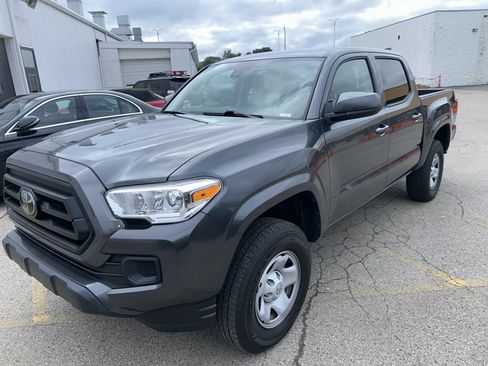 Used 2022 Toyota Tacoma SR AWD/4WD image 8