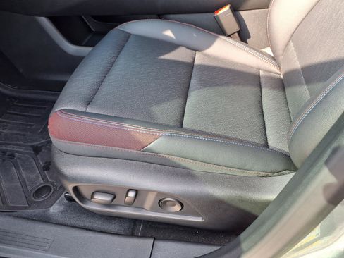 Used 2026 Chevrolet Equinox RS w/ Safety and Technology Package FWD image 22