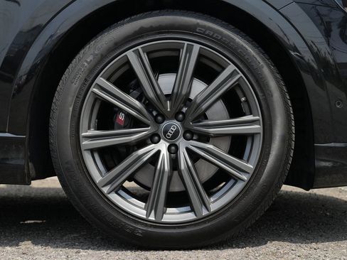 Used 2022 Audi SQ8 Prestige w/ Prestige Package image 12