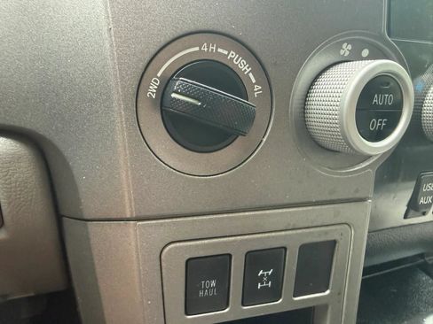 Used 2012 Toyota Sequoia SR5 AWD/4WD image 15