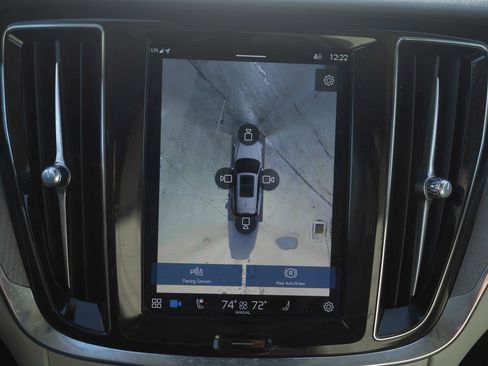 Used 2024 Volvo V60 B5 Cross Country Plus w/ Protection Package Premier image 9