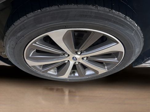 Used 2015 Subaru Legacy 2.5i Limited AWD/4WD image 10