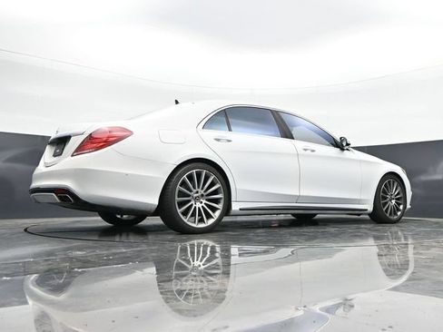 Used 2017 Mercedes-Benz S 550 Sedan image 38