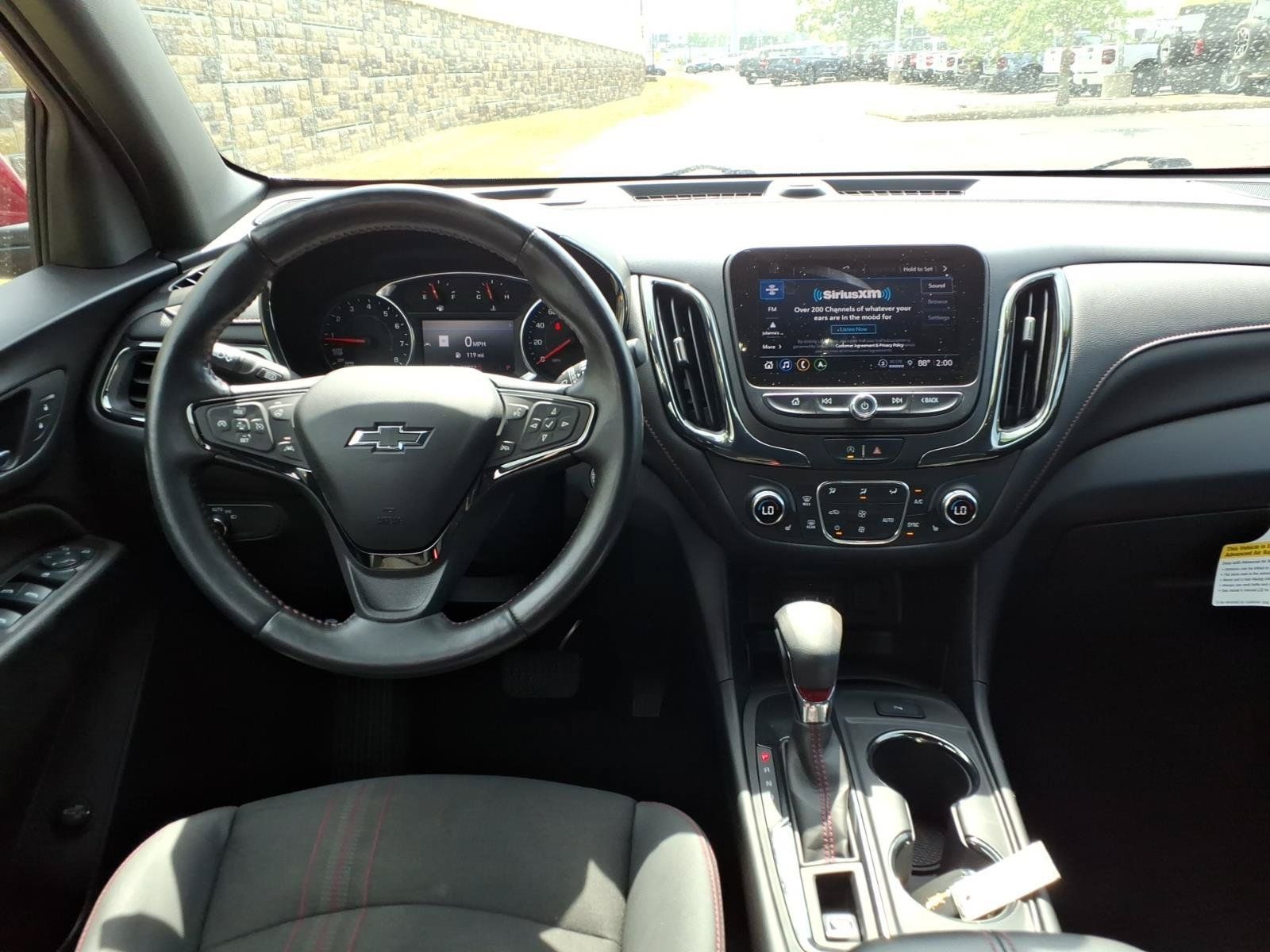 Used 2022 Chevrolet Equinox RS w/ Infotainment Package FWD image 33