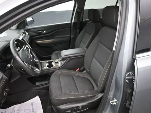 Used 2023 GMC Acadia SLE w/ Driver Convenience Package FWD image 11
