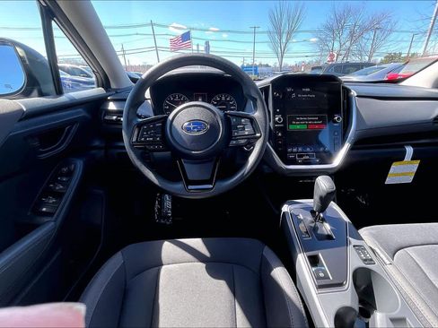 Used 2025 Subaru Crosstrek 2.0i Premium image 5