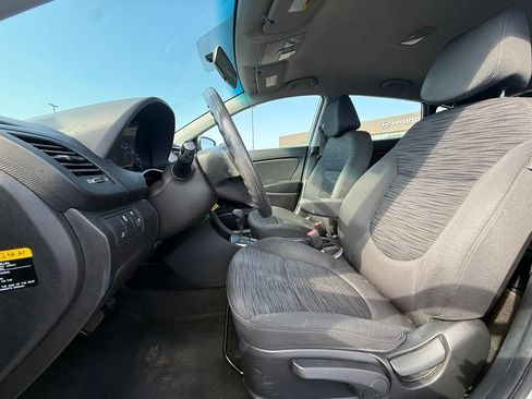 Used 2015 Hyundai Accent GS FWD image 20