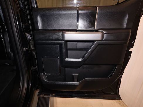 Certified 2019 Ford F450 Platinum w/ Platinum Ultimate Package AWD/4WD image 20