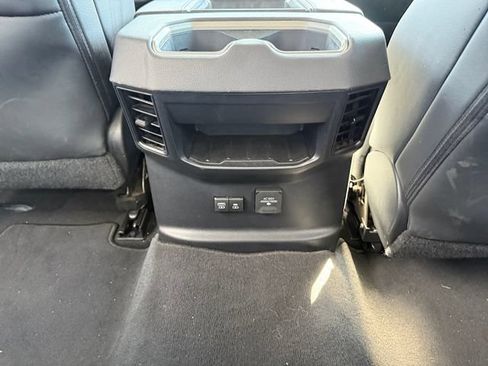 Used 2022 Toyota Tundra Limited w/ Power Package AWD/4WD image 18