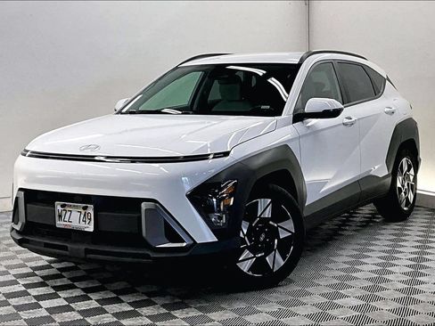 Used 2025 Hyundai Kona SEL FWD image 1