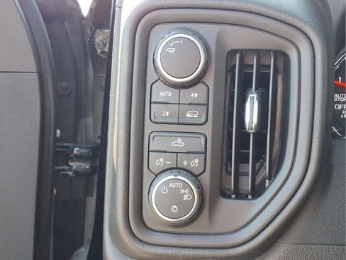 Used 2022 Chevrolet Silverado 1500 Custom image 16
