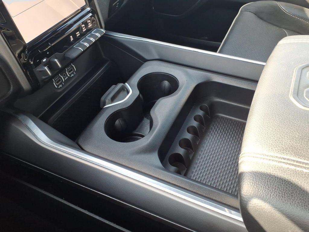 Used 2023 RAM 1500 Laramie AWD/4WD image 14