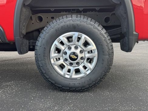 Used 2024 Chevrolet Silverado 2500 LT w/ Convenience Package image 35