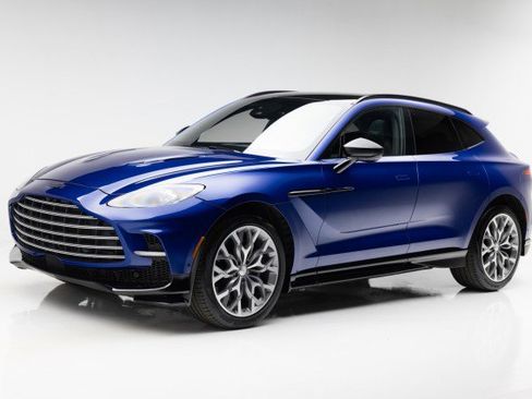 Used 2023 Aston Martin DBX 707 image 9