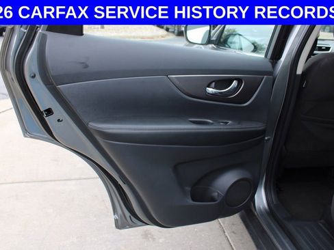 Used 2015 Nissan Rogue S image 23