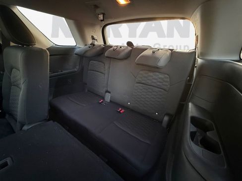 Used 2024 Nissan Pathfinder S image 27