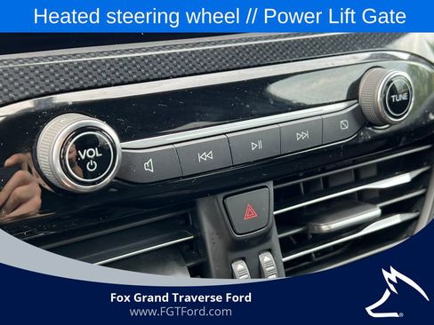 Certified 2025 Ford Escape ST-Line Select AWD/4WD image 23