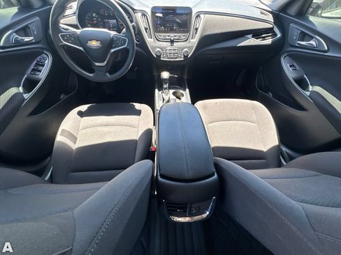 Used 2022 Chevrolet Malibu LT FWD image 19