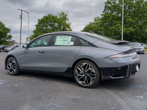 Used 2023 Hyundai Ioniq 6 SEL RWD image 6