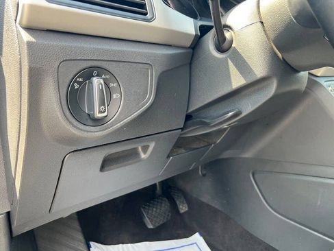 Used 2021 Volkswagen Atlas SE image 11