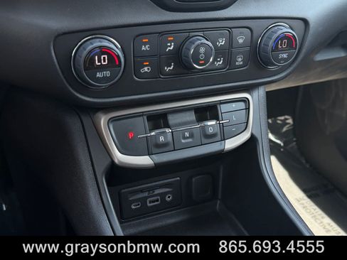 Used 2023 GMC Terrain Denali w/ Denali Premium Package AWD/4WD image 31