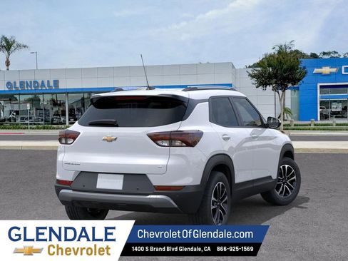 New 2026 Chevrolet TrailBlazer LT w/ LT Cold Weather Package FWD image 4