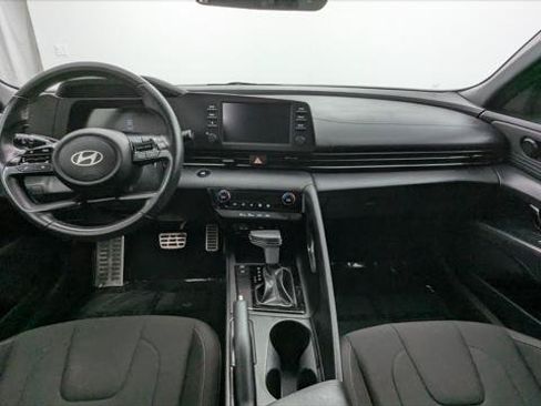 Used 2025 Hyundai Elantra Sport FWD image 24