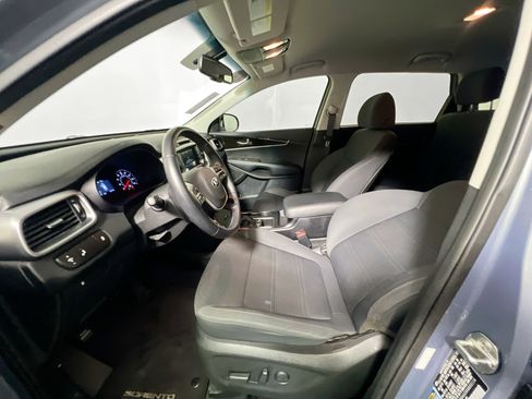 Used 2019 Kia Sorento LX w/ Option Group 020 image 14