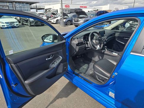 Used 2024 Nissan Sentra SR w/ SR Premium Package image 21