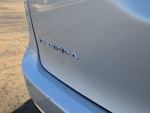 Certified 2022 Chrysler Pacifica Limited image 37