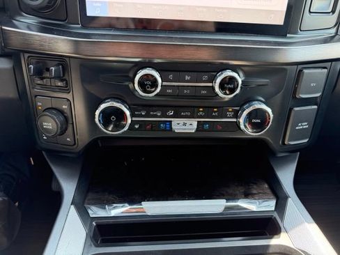 Used 2023 Ford F250 Lariat w/ Lariat Ultimate Package AWD/4WD image 16